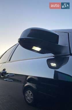 Хэтчбек Ford Focus 2009 в 