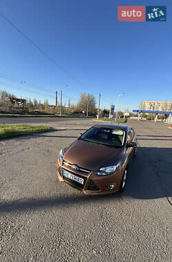 Хэтчбек Ford Focus 2013 в 