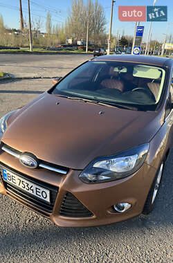 Хэтчбек Ford Focus 2013 в 