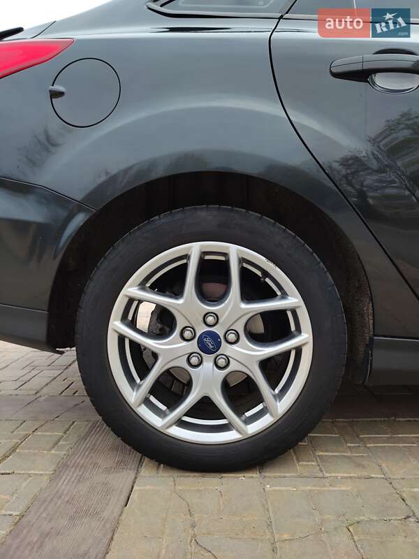 Седан Ford Focus 2015 в Харькове фото 13 Седан Ford Focus 2015 в Харькове