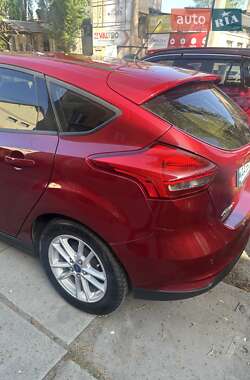 Хэтчбек Ford Focus 2015 в 