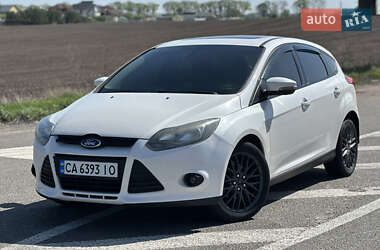 Хэтчбек Ford Focus 2012 в 
