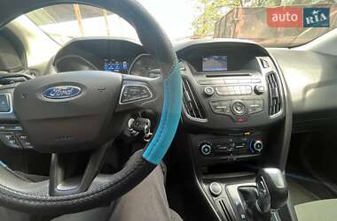 Седан Ford Focus 2015 в 