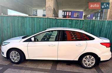 Седан Ford Focus 2016 в Киеве