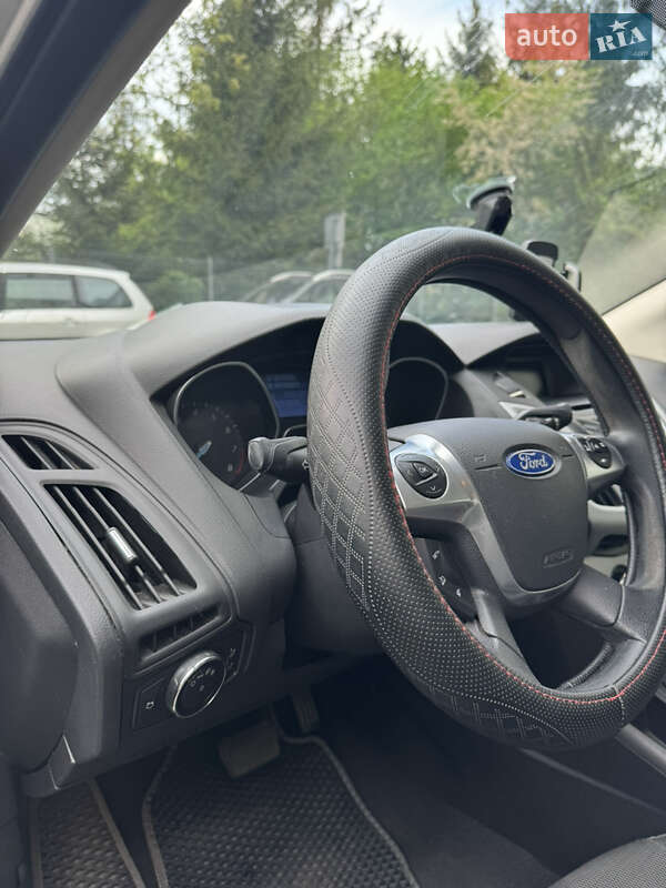Седан Ford Focus 2014 в Умани