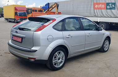Хэтчбек Ford Focus 2007 в 