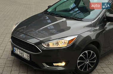 Седан Ford Focus 2015 в 