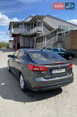 Седан Ford Focus 2015 в 