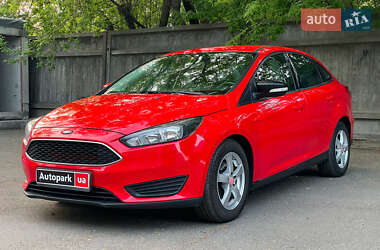 Седан Ford Focus 2016 в 