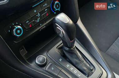 Седан Ford Focus 2016 в 