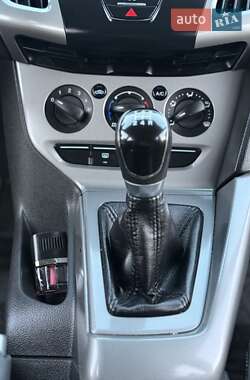 Хетчбек Ford Focus 2014 в 