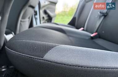 Хетчбек Ford Focus 2014 в 