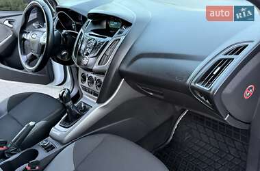 Хетчбек Ford Focus 2014 в 