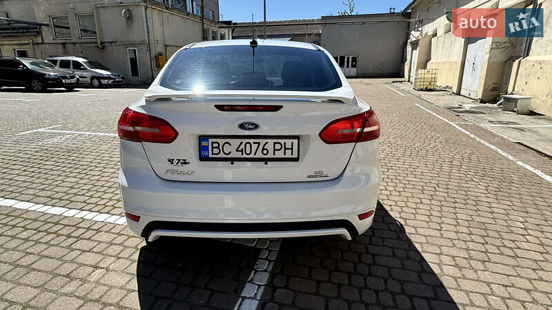 Седан Ford Focus 2015 в Львове