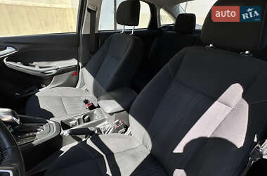 Седан Ford Focus 2015 в 