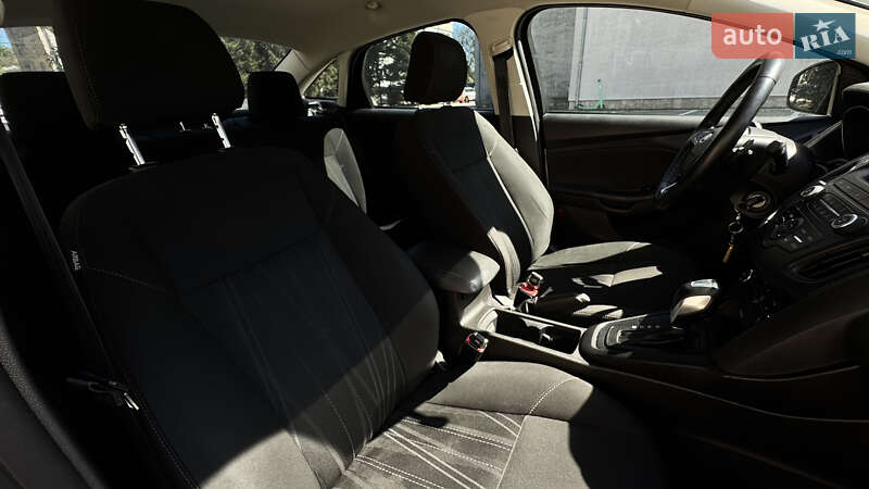Седан Ford Focus 2015 в Львове фото 18 Седан Ford Focus 2015 в Львове