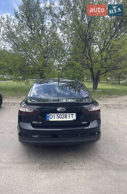 Седан Ford Focus 2013 в 