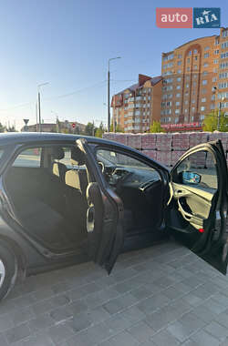 Седан Ford Focus 2016 в 