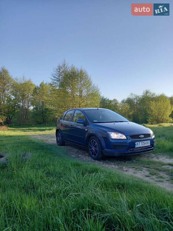 Хэтчбек Ford Focus 2007 в Болехове