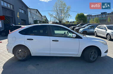 Хетчбек Ford Focus 2011 в 