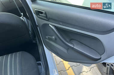 Хетчбек Ford Focus 2011 в 