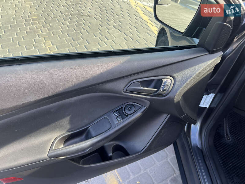 Седан Ford Focus 2017 в Львове