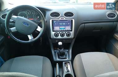Хэтчбек Ford Focus 2007 в 