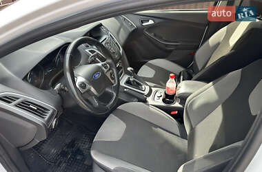 Хэтчбек Ford Focus 2013 в 