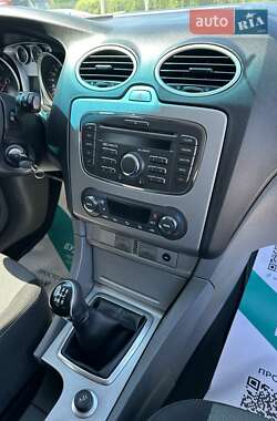 Универсал Ford Focus 2010 в 