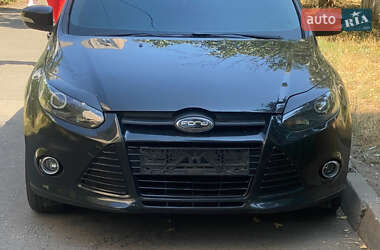 Хэтчбек Ford Focus 2013 в 