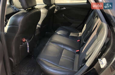 Хэтчбек Ford Focus 2013 в 