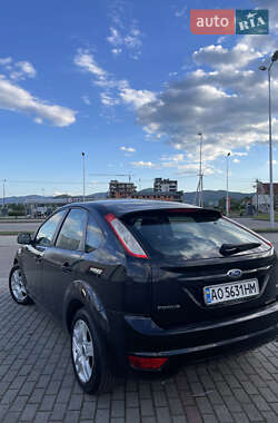 Хетчбек Ford Focus 2010 в 