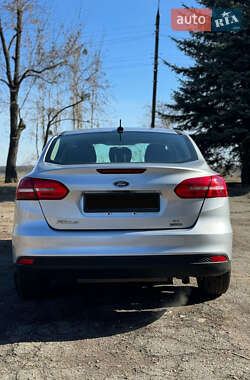 Седан Ford Focus 2017 в 