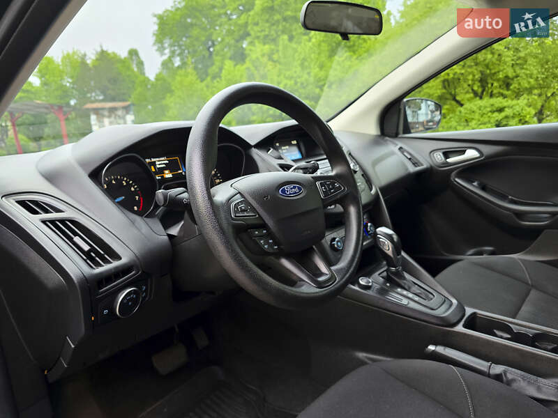 Хэтчбек Ford Focus 2015 в Киеве