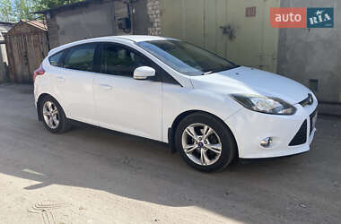 Хетчбек Ford Focus 2011 в 