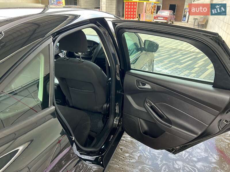 Седан Ford Focus 2015 в Красилове