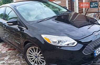 Хэтчбек Ford Focus 2013 в 