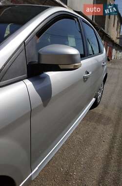 Хэтчбек Ford Focus 2008 в 