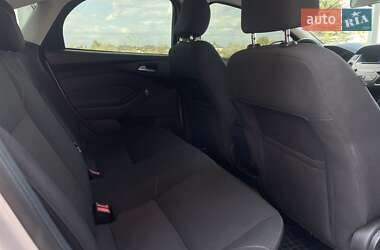 Седан Ford Focus 2015 в 
