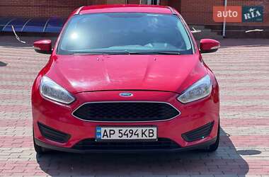 Хетчбек Ford Focus 2015 в 
