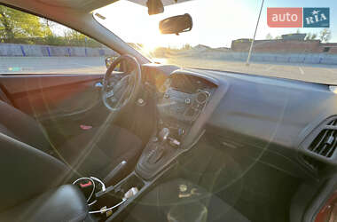 Седан Ford Focus 2016 в 