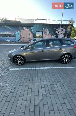 Универсал Ford Focus 2012 в 