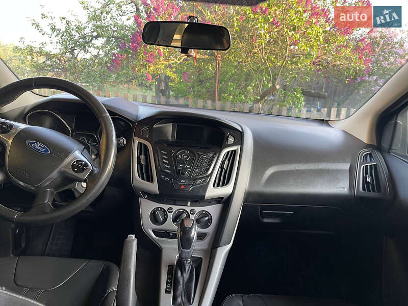 Хэтчбек Ford Focus 2014 в Вышгороде