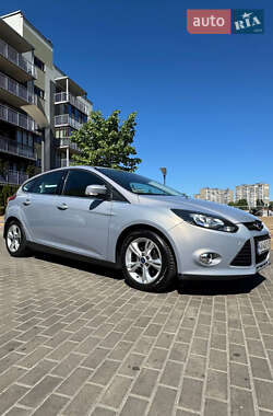 Хетчбек Ford Focus 2014 в 