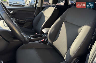 Хэтчбек Ford Focus 2016 в 