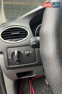 Универсал Ford Focus 2010 в 