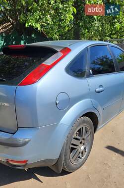 Хэтчбек Ford Focus 2005 в 