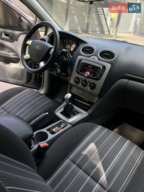 Хэтчбек Ford Focus 2008 в Черкассах