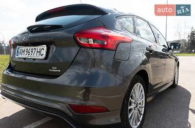 Хетчбек Ford Focus 2016 в 
