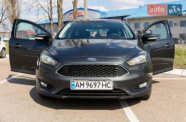 Хетчбек Ford Focus 2016 в 
